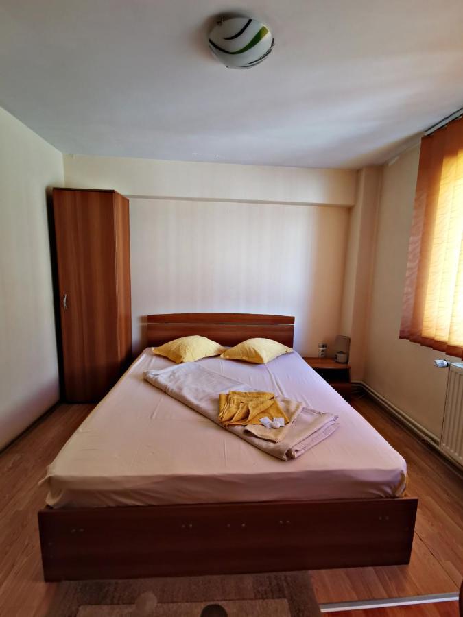 International Recola Motel Băneşti Kültér fotó